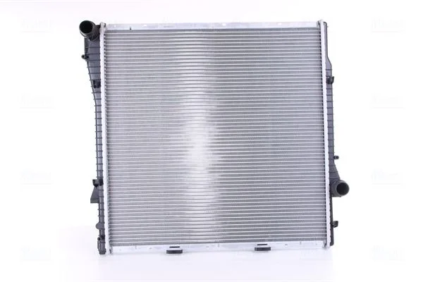 Radiador, arrefecimento do motor NISSENS 60789A