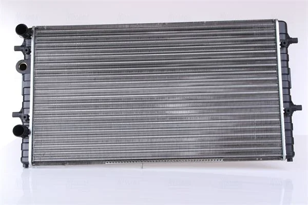 Radiador, arrefecimento do motor NISSENS 67302