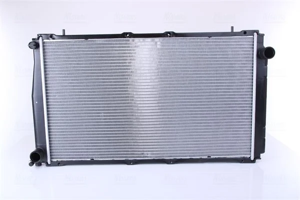 Radiador, arrefecimento do motor NISSENS 67740