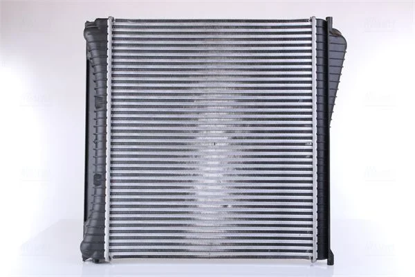 Intercooler NISSENS 96136