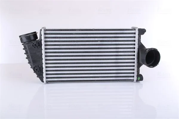 Intercooler NISSENS 96174