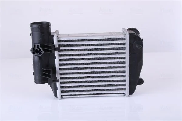 Intercooler NISSENS 96576