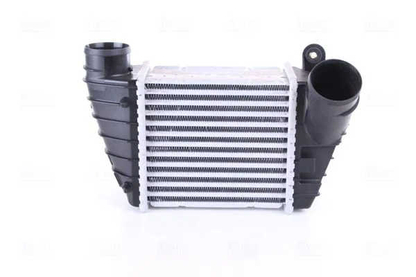 Intercooler NISSENS 96682