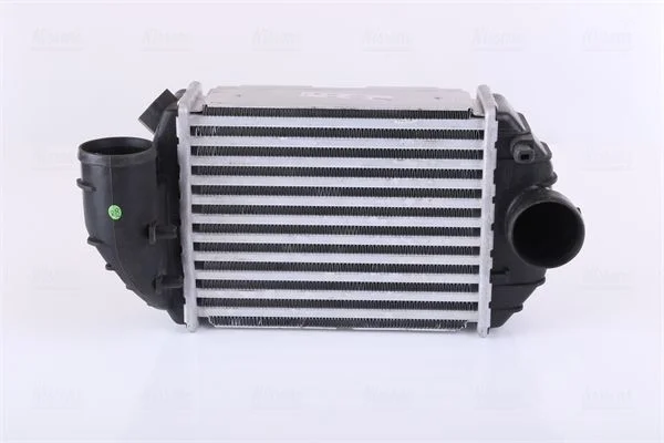 Intercooler NISSENS 96690