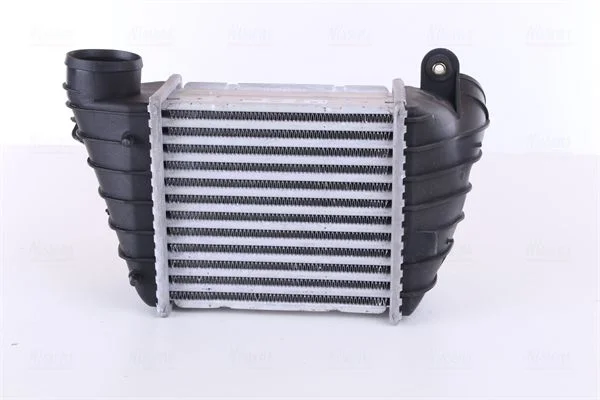 Intercooler NISSENS 96747