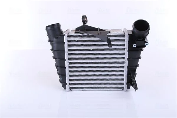 Intercooler NISSENS 96770