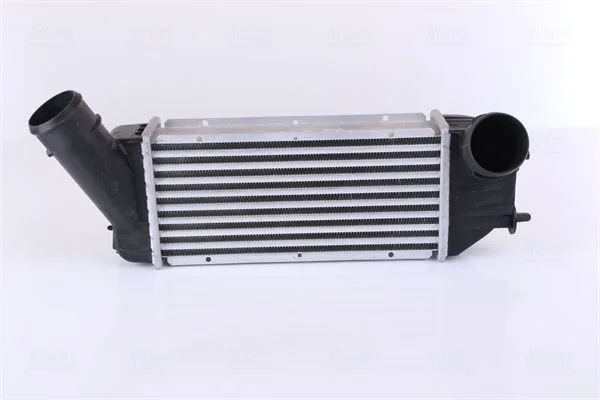 Intercooler NISSENS 96790