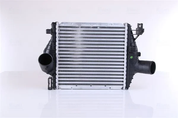 Intercooler NISSENS 96843