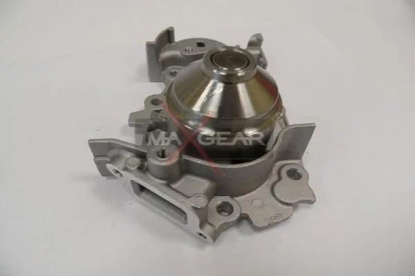 Water Pump, engine cooling MAXGEAR 47-0136