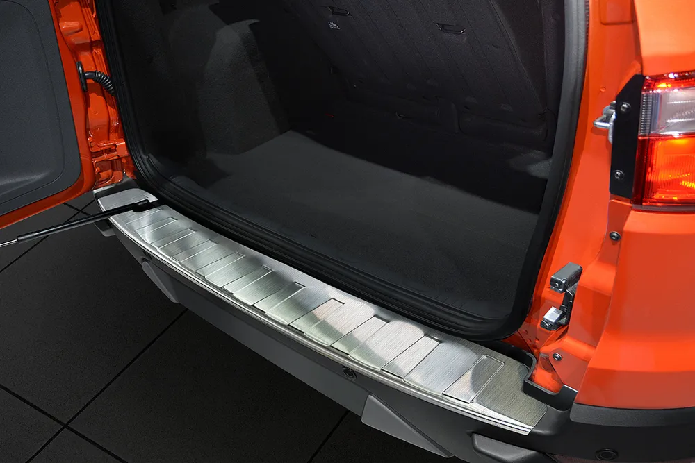 Galinio buferio apsauga FORD ECOSPORT II 2012-2017 (sidabrinis satinas) AVISA 2/35698