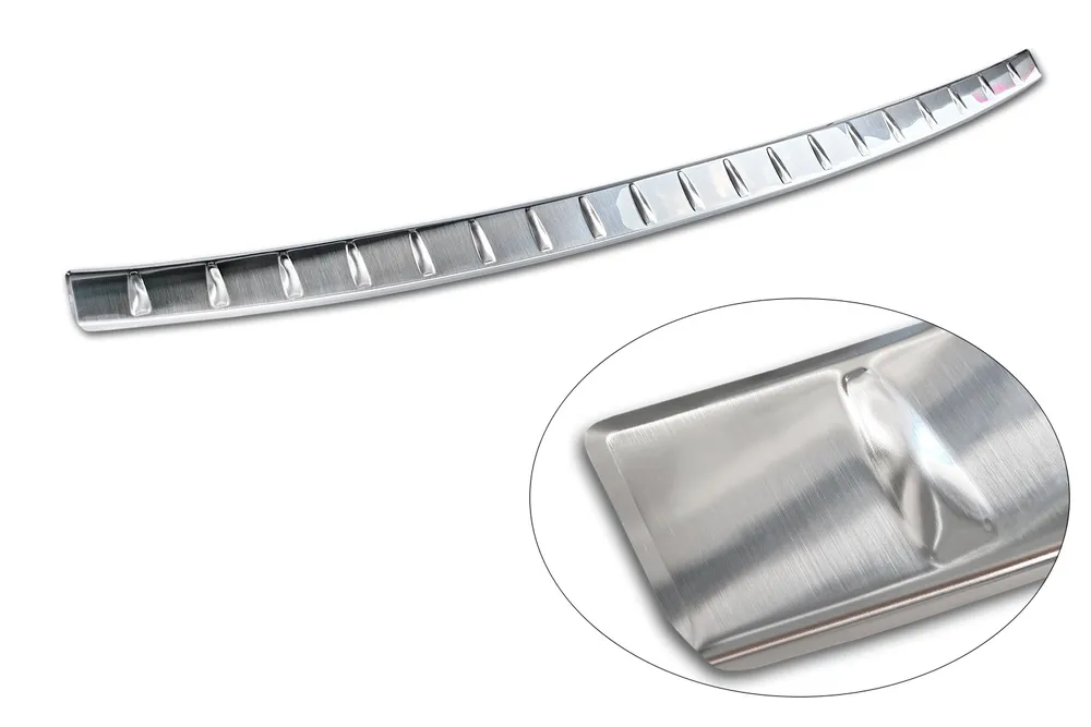 Rear bumper protector BMW X4 II G02 M-Pakiet FL 2021-> (silver) AVISA 2/35922