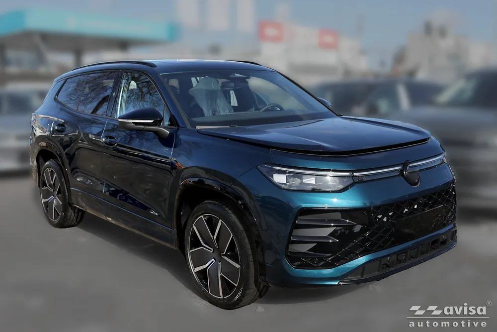 Bagažinės dangčio apsauginė juosta VOLKSWAGEN TAYRON II 2025-> (sidabrinis satinas) AVISA 2/36126
