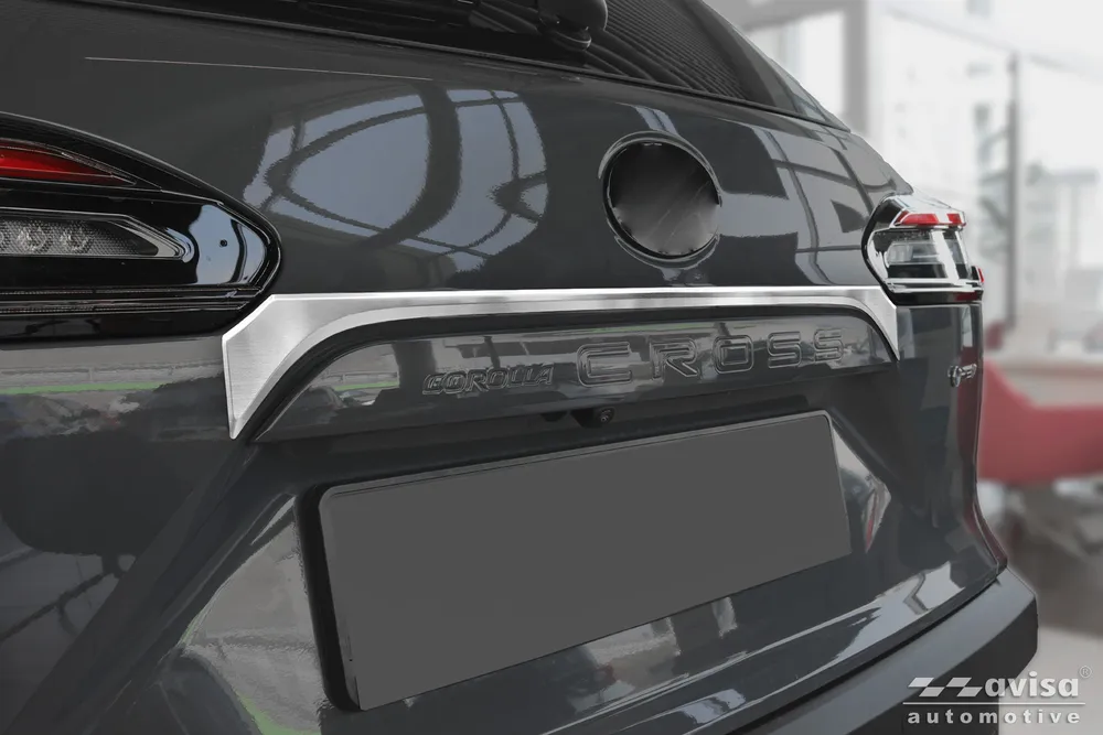Trunk lid trim TOYOTA COROLLA Cross (XG1TJ) 2022-2025, FL 2025-> (silver satine) AVISA 2/36207