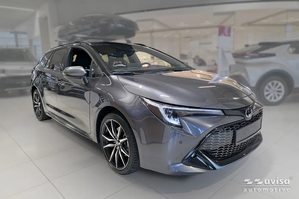 Bagažinės dangčio apsauginė juosta TOYOTA COROLLA XII Touring Sports 2018->/ GR SPORT 2018-> (juodas veidrodinis) AVISA 2/51120