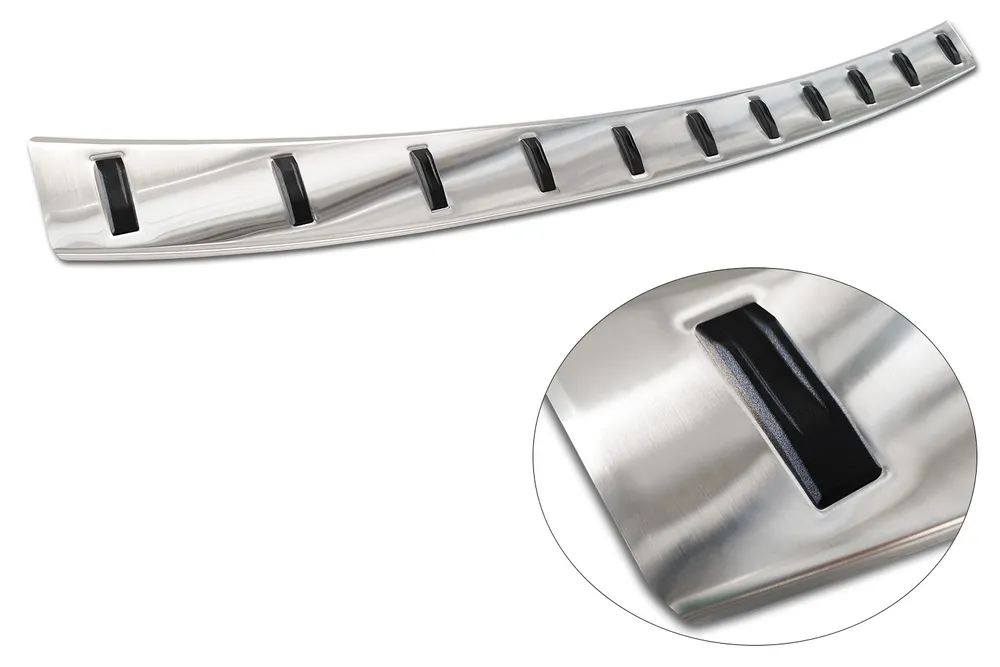Rear bumper protector SEAT ALHAMBRA II 2010-> / VOLKSWAGEN SHARAN II 2010-> (silver) AVISA 2/52010